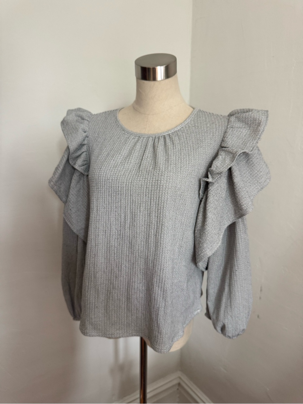 Mango Black & White Ruffle-Sleeve Knit Top